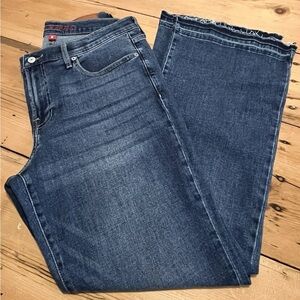 NWOT - LUCKY BRAND Mid Rise Sweet Flare Jeans ~ 14 Ankle ~ 30” inseam